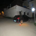 Opilá řidička „zaparkovala“ v průchodu. Při hledání nemocnice zabloudila