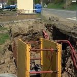 V dačické čtvrti K Hradišťku opravují silnice i chodníky. Změní se tu dopravní provoz