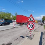 Opravy Strakonické: Kolony po celém městě a zpoždění MHD