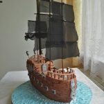 DOBROTY: Babička upekla pro vnuky pirátskou loď