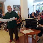Pohádkovou knihu Pavla Šmidrkala v Bechyni pokřtil Zdeněk Troška