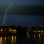 VIDEO: Jihočeským krajem se žene déšť a bouřky