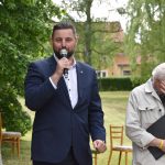 Pamětní deska v Milevsku připomíná, že tu Jára Cimrman vynalezl ventilátor