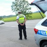 VIDEO: Manévry na Písecku. Silnice obsadila dopravní policie, létal i vrtulník