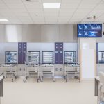 Budějovická nemocnice otevřela nové centrální operační sály a sterilizaci. Stály přes miliardu