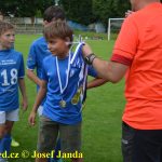VIDEO: Žáci Táborska oslavili titul! Petřín je o pohár nepřipravil
