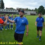 VIDEO: Žáci Táborska oslavili titul! Petřín je o pohár nepřipravil