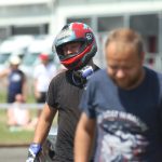 Řev motorů a řinčení plechů. Destrukční derby na letišti ovládli Strakoničtí
