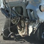 Řev motorů a řinčení plechů. Destrukční derby na letišti ovládli Strakoničtí
