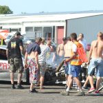 Řev motorů a řinčení plechů. Destrukční derby na letišti ovládli Strakoničtí