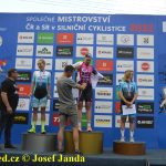 Společné mistrovství ČR a SR v silniční cyklistice odstartovalo časovkou v Kovářově
