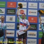 Společné mistrovství ČR a SR v silniční cyklistice odstartovalo časovkou v Kovářově