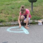 Uličku u autobusového nádraží v Milevsku oživil nultý ročník Kamenáč art festu
