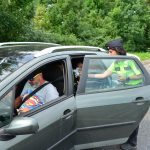 Policejní akce odhalila za volantem ženu bez řidičského průkazu. V autě vezla tři děti a psa