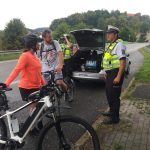 Policejní akce odhalila za volantem ženu bez řidičského průkazu. V autě vezla tři děti a psa