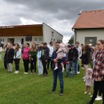 V Hrazánkách děti nadšeně zkoumaly nové hřiště