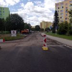 Oprava silnice na hradeckém sídlišti Vajgar jde podle plánu. Našla se i nová parkovací místa