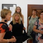 V Galerii 140 vystavují kabelky z různých období. Na komentované prohlídce poodhalila sběratelka jejich příběhy