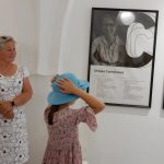 V Galerii 140 vystavují kabelky z různých období. Na komentované prohlídce poodhalila sběratelka jejich příběhy