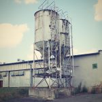 Ministr Baxa se v Letech omluvil za liknavost předchůdců. Začíná demolice vepřína