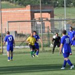 Dresy vyfasovali i žáci, kteří se přišli na zápas podívat
