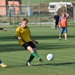 Dresy vyfasovali i žáci, kteří se přišli na zápas podívat