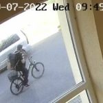 Zloděj ujel na kradeném kole. Policisté ale mají jeho fotografie