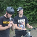 V Milevsku otevřeli pumptrackovou dráhu exhibicí známých bikerů