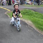 V Milevsku otevřeli pumptrackovou dráhu exhibicí známých bikerů