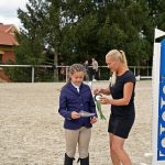 Pony hrátky v hřebčinci přerušil nepříjemný pád dítěte. Naštěstí vše dobře dopadlo