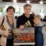 Objektivem a štětcem vládnou Petr a Jaroslav Marešové. Vystavují v sezimovoústeckém Spektru