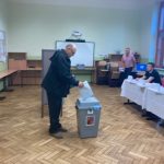 Volební místnosti se otevřely. Lidé rozhodují o budoucnosti svých měst a obcí