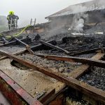 Pod fotovoltaickými panely hořela střecha. Škoda se vyšplhala na tři miliony