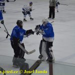 VIDEO: Kohouti otočili dvoubrankové manko a potěšili diváky další vítěznou lodičkou