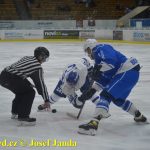 VIDEO: Kohouti otočili dvoubrankové manko a potěšili diváky další vítěznou lodičkou