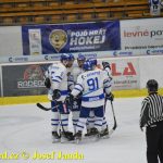 VIDEO: Kohouti otočili dvoubrankové manko a potěšili diváky další vítěznou lodičkou