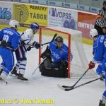 VIDEO: Kohouti otočili dvoubrankové manko a potěšili diváky další vítěznou lodičkou