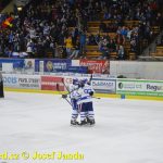 VIDEO: Kohouti otočili dvoubrankové manko a potěšili diváky další vítěznou lodičkou