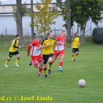 Dražice třetí výhru v řadě nedotáhly. Semice srovnaly v závěru z penalty