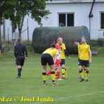 Dražice třetí výhru v řadě nedotáhly. Semice srovnaly v závěru z penalty