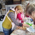 Svatováclavské posezení ve Velešíně zvalo k muzice i unikátním bramborovým plackám