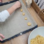 DOBROTY: Arašídové sušenky, které zvládnou upéct děti