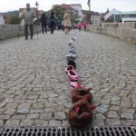 Papuče připomínají, že většina lidí chce umřít doma. V Písku se konal další Papučový den