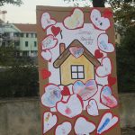 Papuče připomínají, že většina lidí chce umřít doma. V Písku se konal další Papučový den