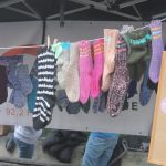 Papuče připomínají, že většina lidí chce umřít doma. V Písku se konal další Papučový den