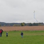 Na hradeckém letišti v sobotu odpoledne drakiádu neodpískali, i když pršelo