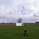 Na hradeckém letišti v sobotu odpoledne drakiádu neodpískali, i když pršelo