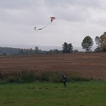 Na hradeckém letišti v sobotu odpoledne drakiádu neodpískali, i když pršelo