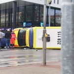 AKTUALIZOVÁNO: Na křižovatce v Mánesově ulici bourala sanita převážející pacientku