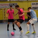 Ve šlágru slavili Delfíni, Radek Šitner pomohl Chelsea hattrickem